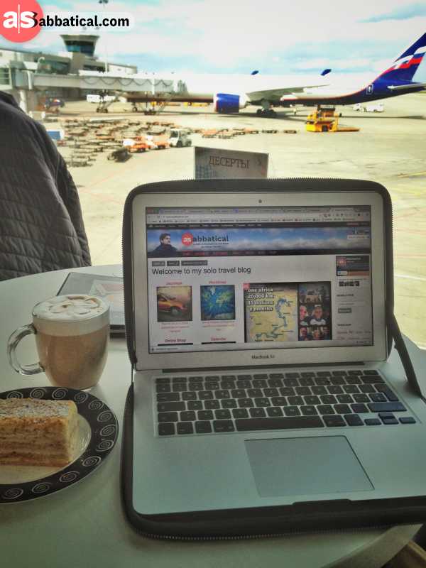 solo travel blog editor at the airport