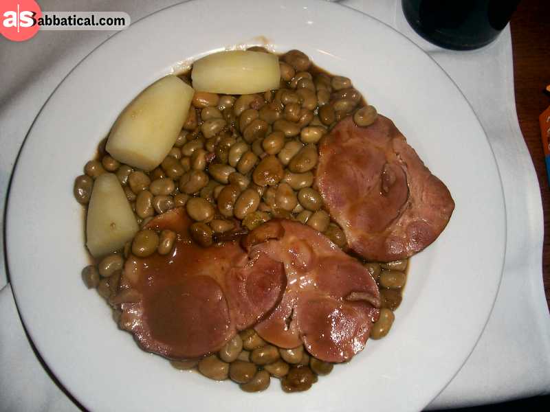 A pork and beans soup, that's Judd mat Gaardebounen for you!