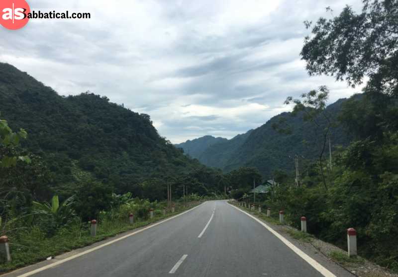 Road on the way to Na Meo