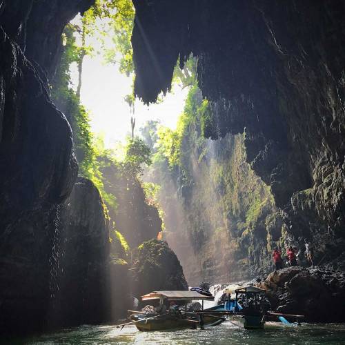 Green Canyon in Indonesia is one of many Cheap places to travel